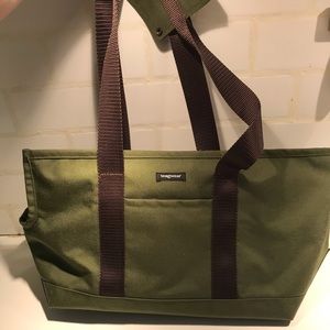 NEW Wagwear dog carrier tote bag